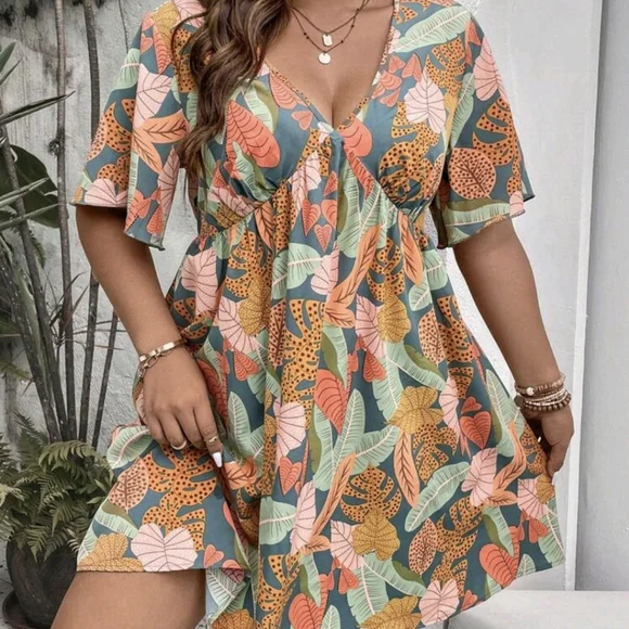 Tropical Print Plunge Dress - Picture 2 of 4